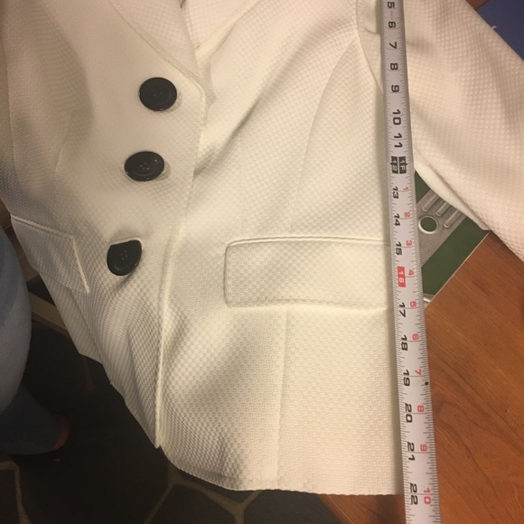 Blazer - Picture 5 of 5